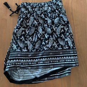 Old Navy mid-rise soft shorts